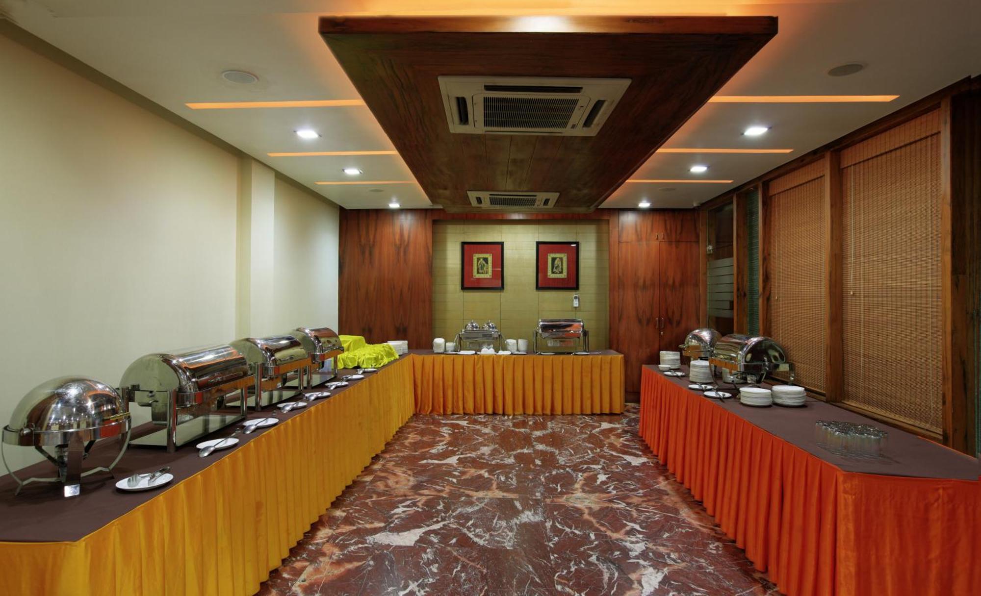 Hotel Mayura Rāipur Buitenkant foto