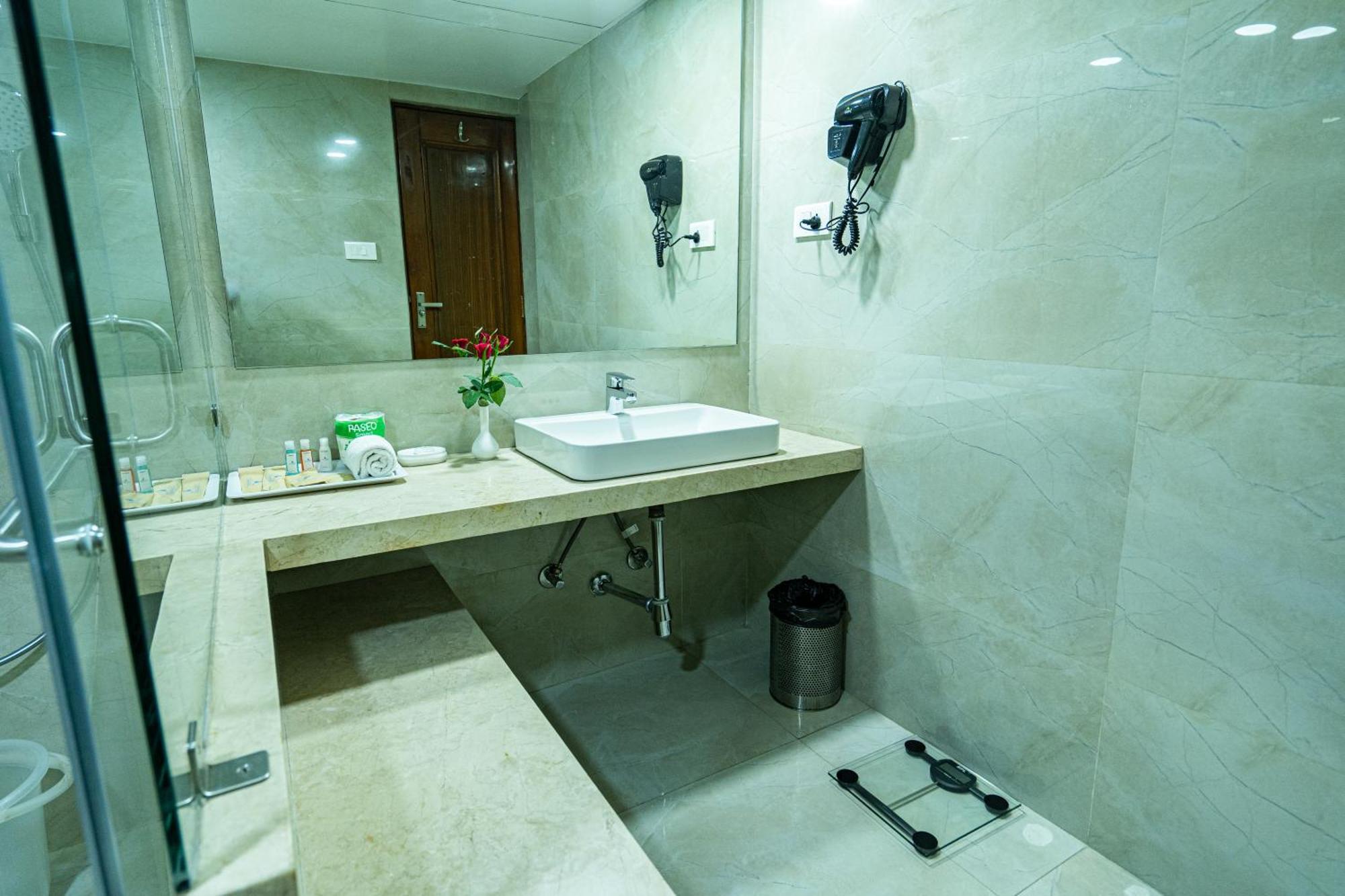 Hotel Mayura Rāipur Buitenkant foto