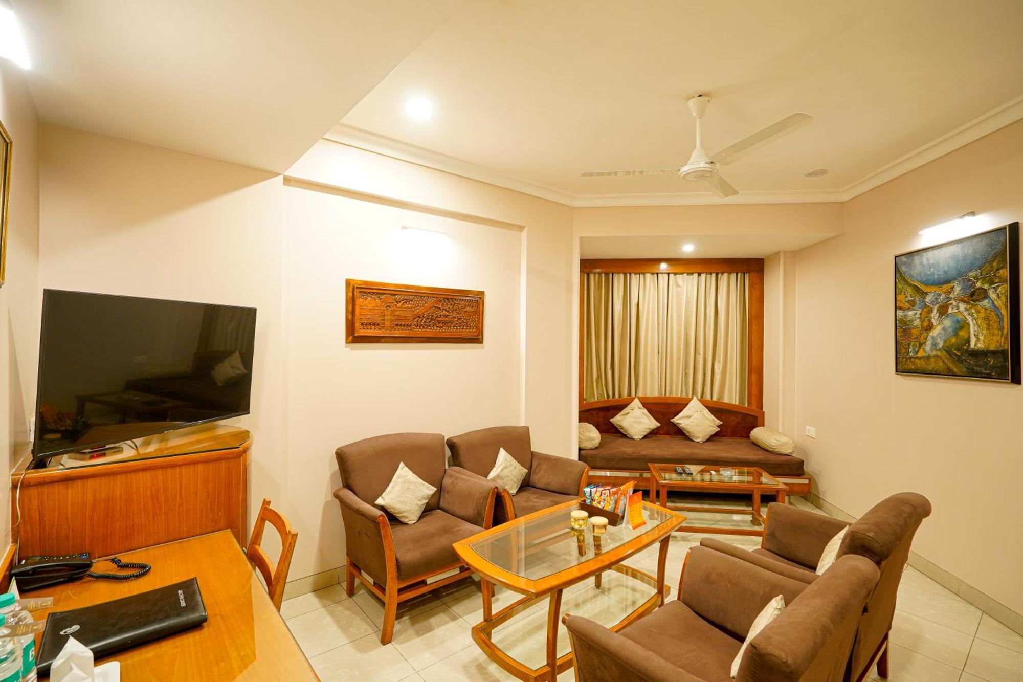 Hotel Mayura Rāipur Buitenkant foto
